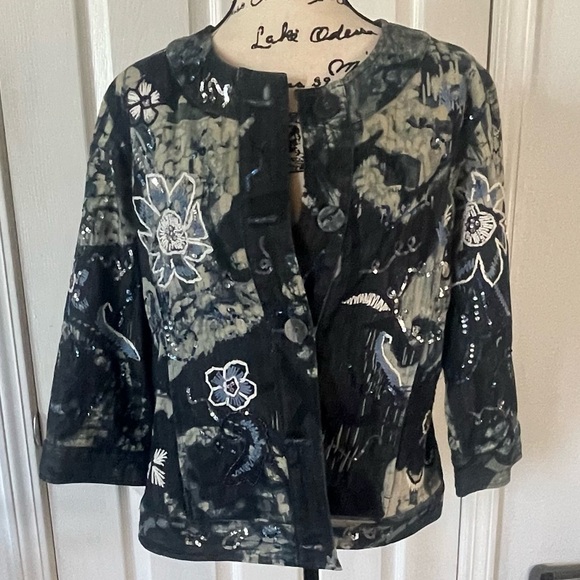 Chico's - Denim Blue Jacket with sequins designs in excellent condition size 2 - Picture 8 of 16